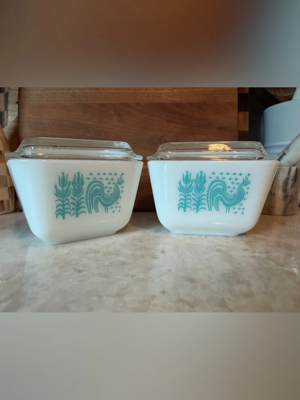 Two vintage 50’s Pyrex Amish Butterprint turquoise refrigerator dishes 501